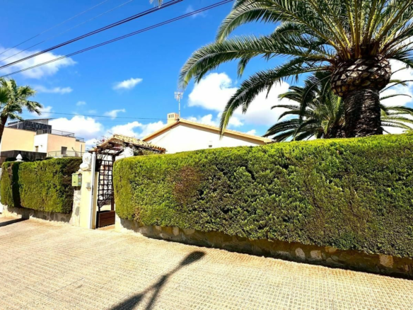 3-bedroom Villa In Cabo Roig, Spain (141 M²)