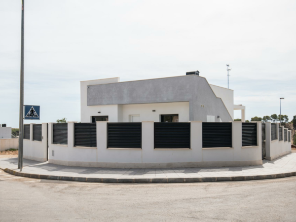 2-bedroom Villa In Pilar De La Horadada, Spain (108 M²)