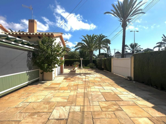 3-bedroom Villa In Cabo Roig, Spain (141 M²)
