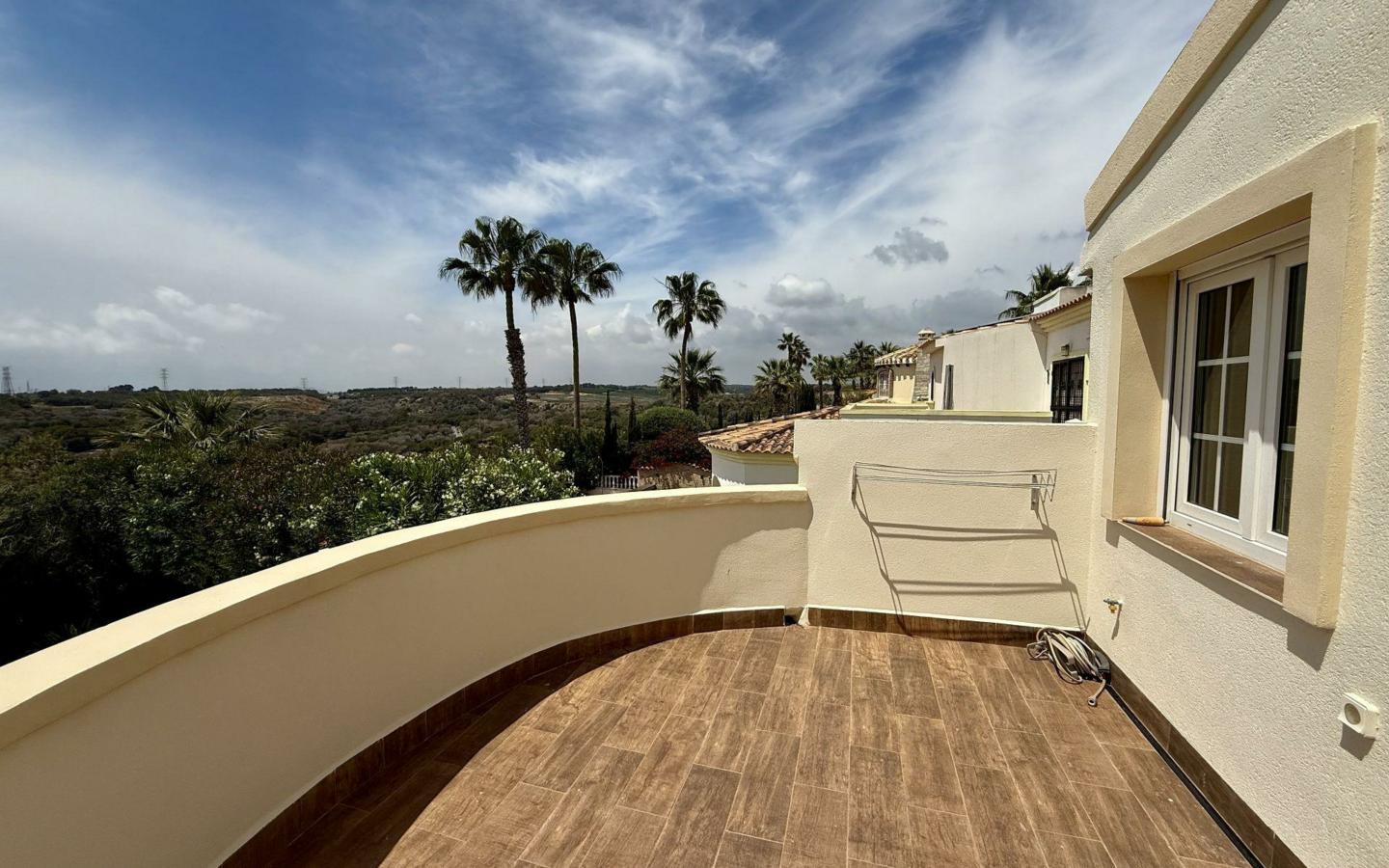 4-bedroom Villa In Orihuela Costa, Spain (137 M²)