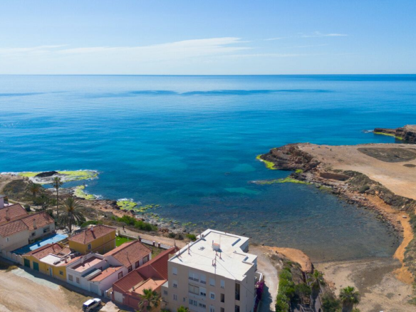 4-bedroom Villa In Torrevieja, Spain