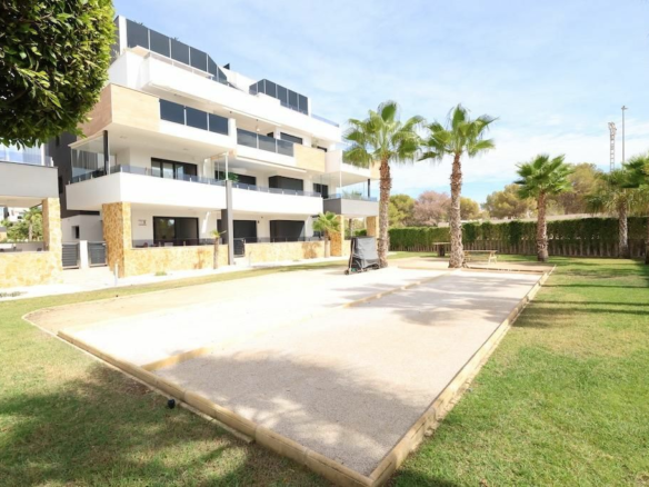 2-bedroom Apartment In Orihuela Costa, Spain (113 M²)