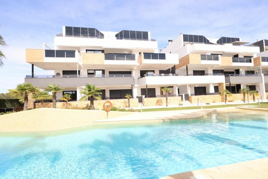 2-bedroom Apartment In Orihuela Costa, Spain (113 M²)
