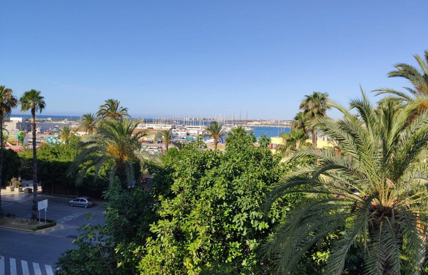 3-bedroom Apartment In Torrevieja, Spain (140 M²)