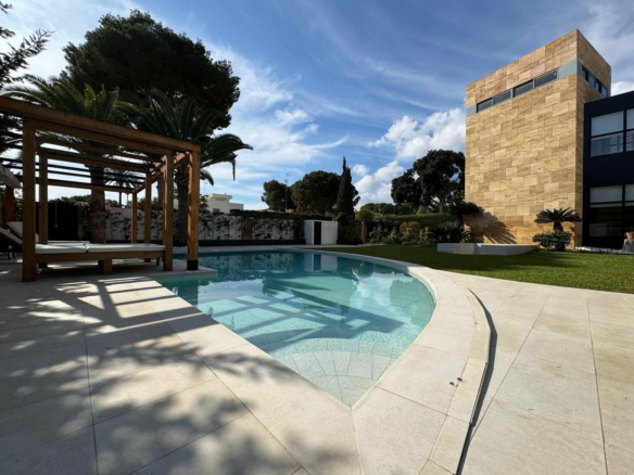7-bedroom Villa In Orihuela Costa, Spain (1.059 M²)