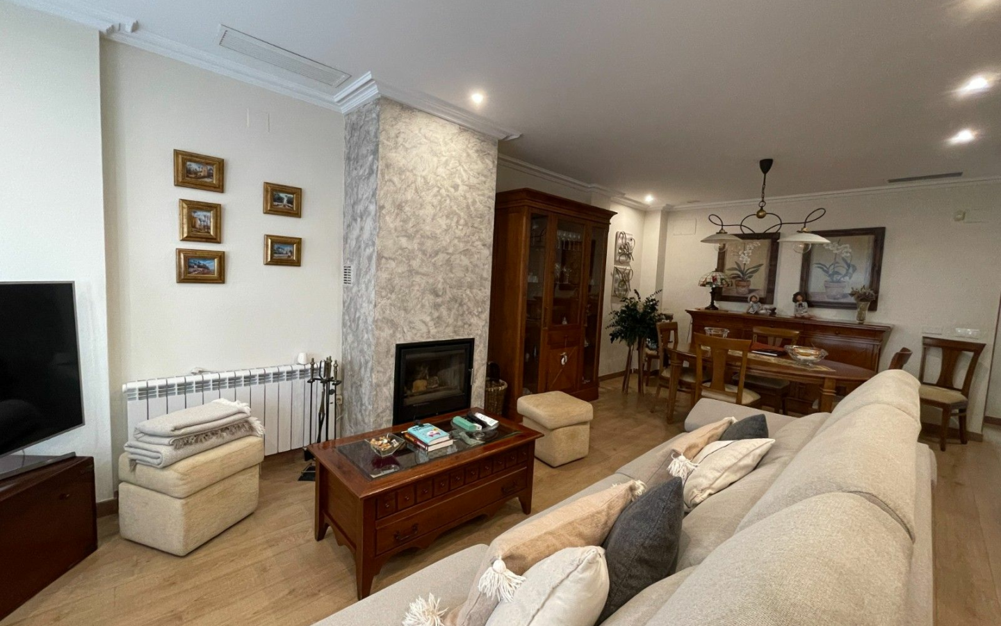 4-bedroom House In Elche, Spain (150 M²)