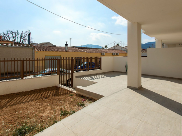 3-bedroom Country Land In Hondon De Las Nieves, Spain (120 M²)
