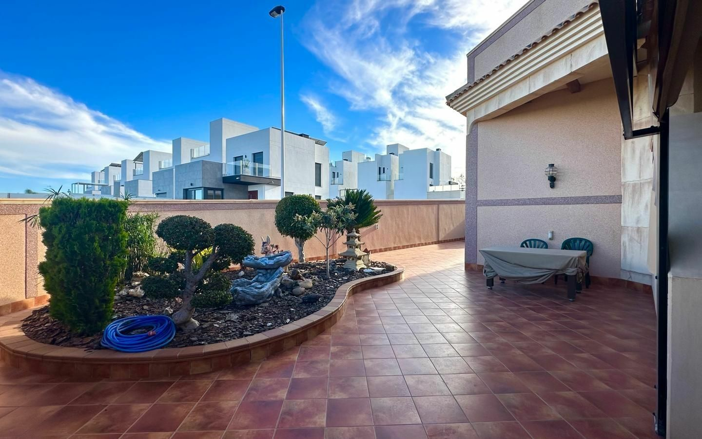 4-bedroom House In Torrevieja, Spain (260 M²)
