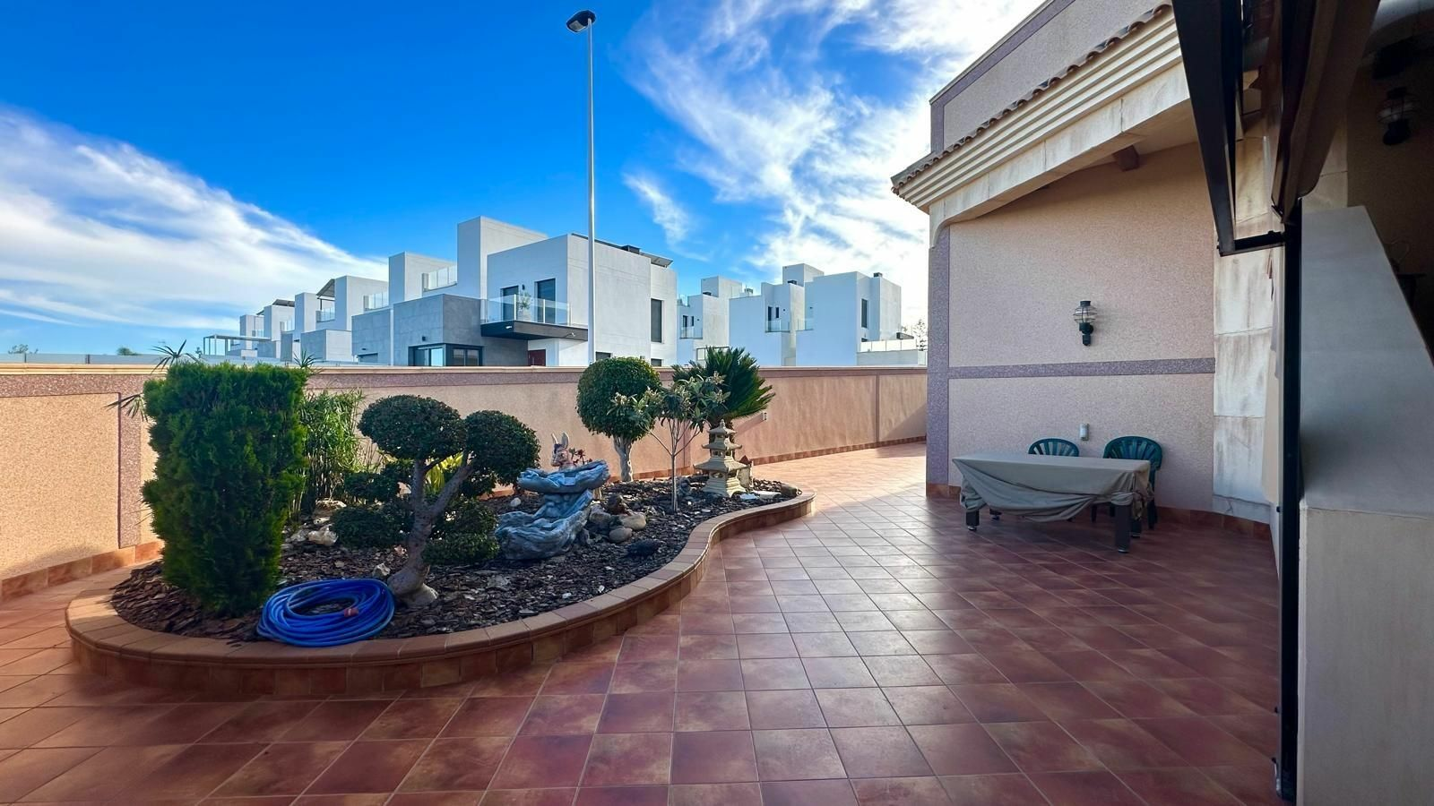 4-bedroom House In Torrevieja, Spain (260 M²)