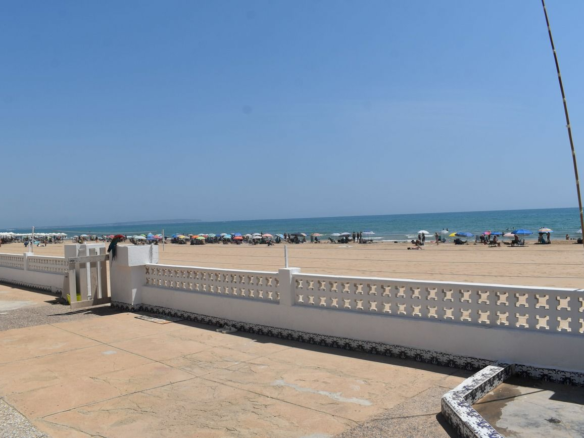 6-bedroom Villa In Guardamar Del Segura, Spain (199 M²)