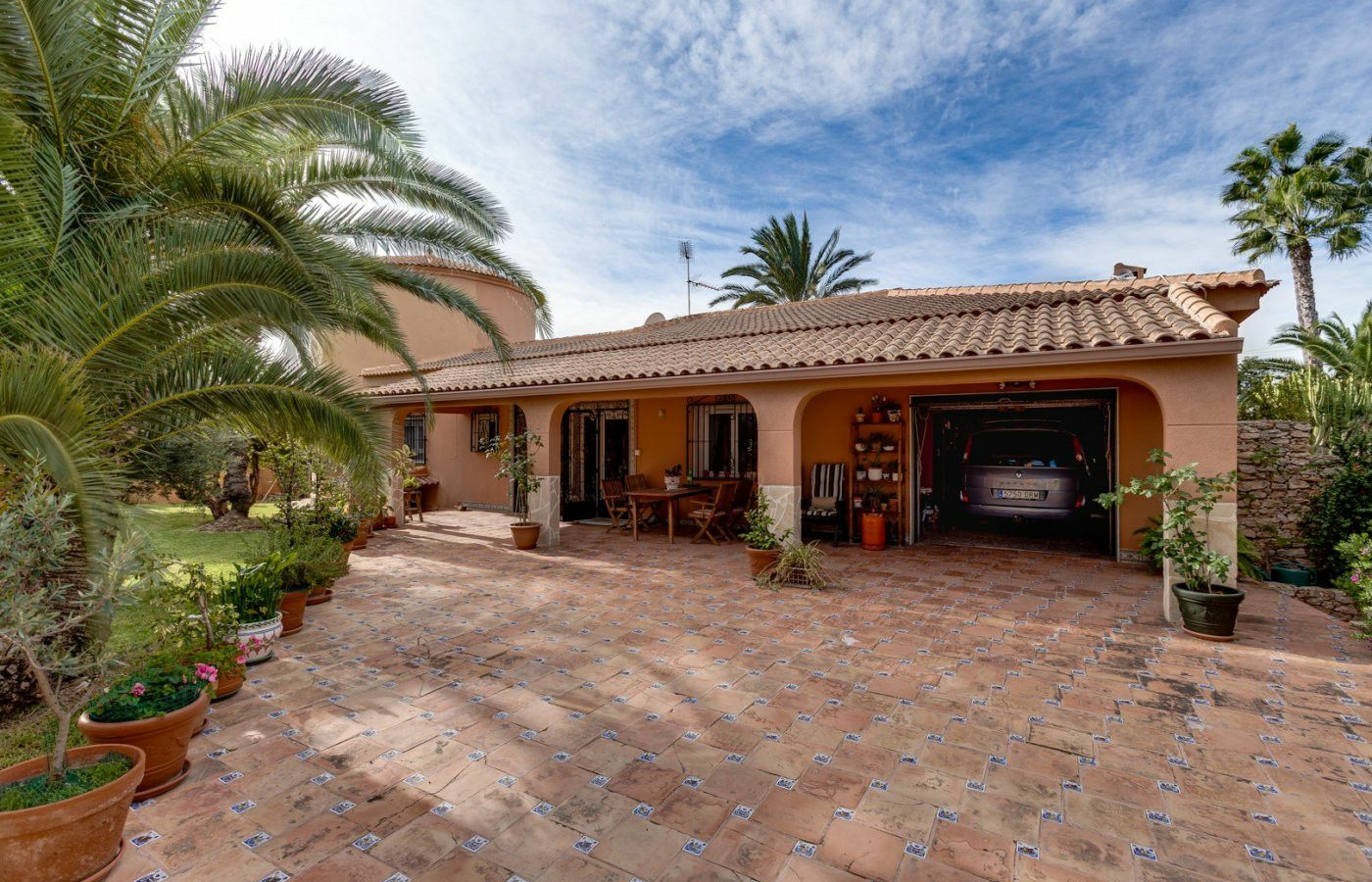 5-bedroom Villa In Torrevieja, Spain (568 M²)