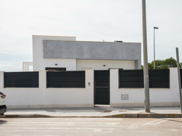 2-bedroom Villa In Pilar De La Horadada, Spain (108 M²)