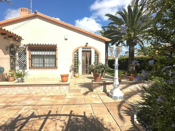 3-bedroom Villa In Cabo Roig, Spain (141 M²)