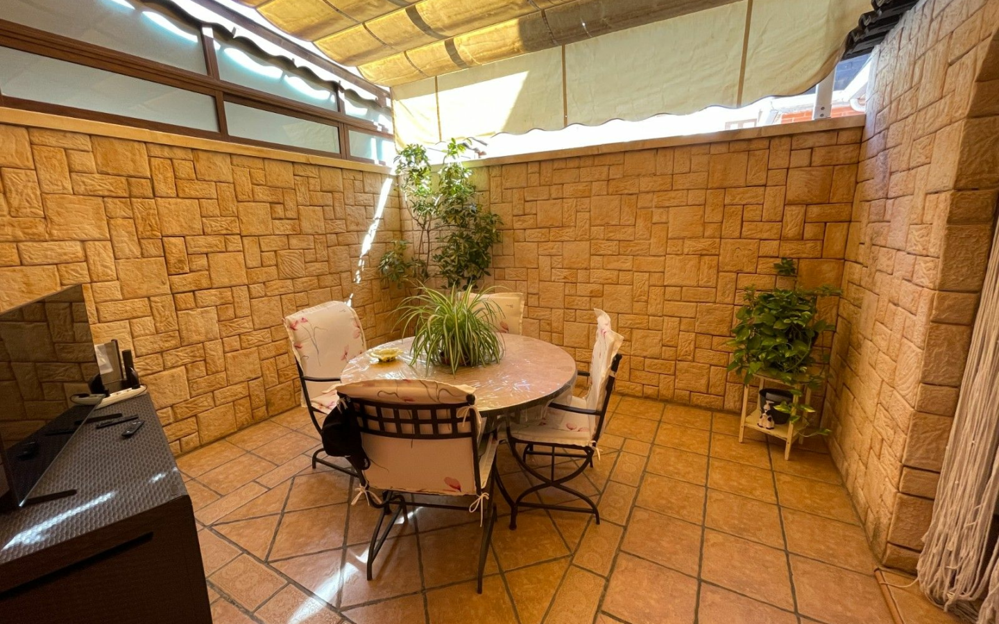4-bedroom House In Elche, Spain (150 M²)
