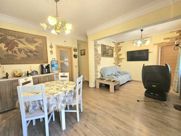 3-bedroom Villa In Torrevieja, Spain (74 M²)