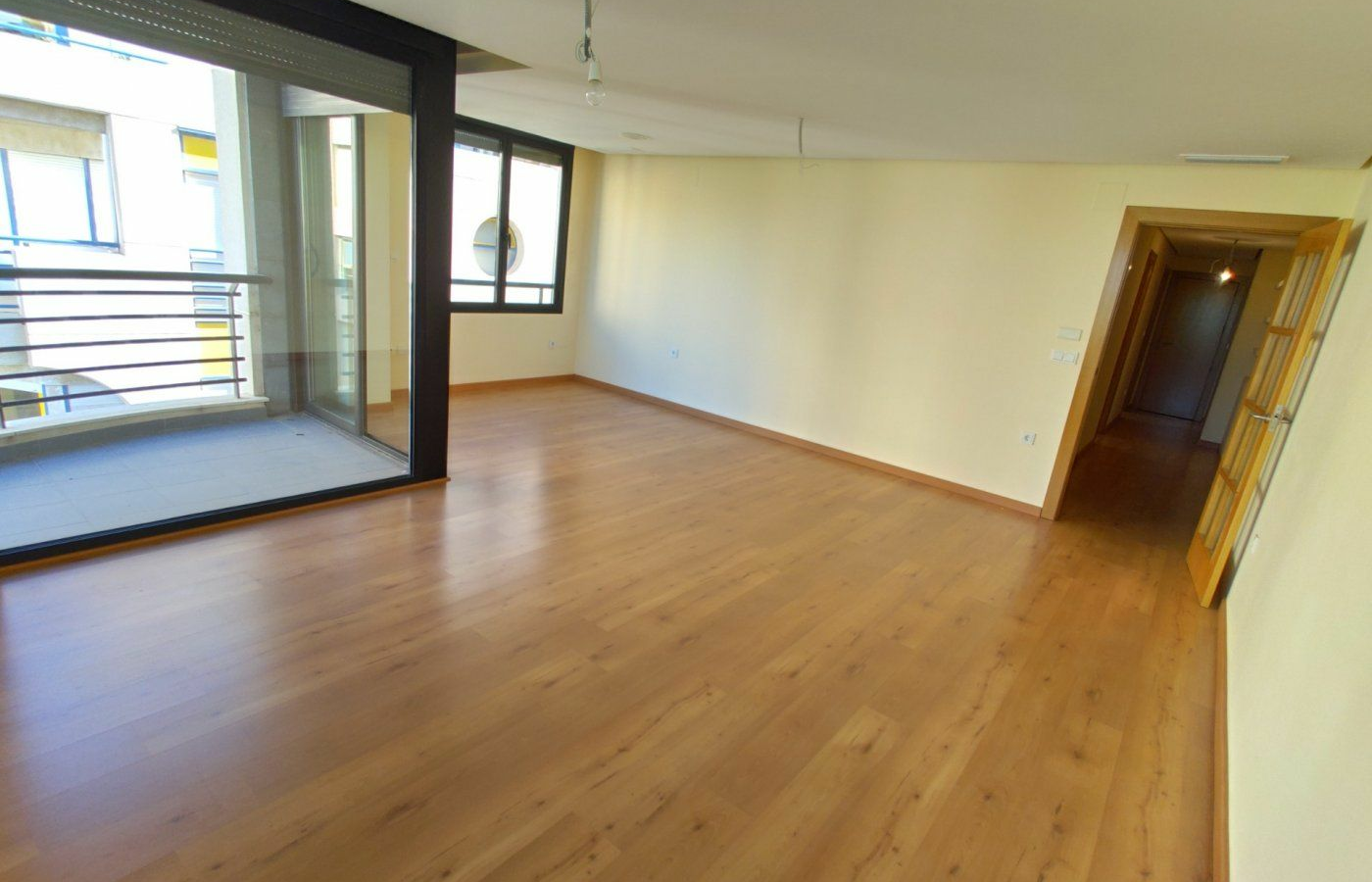 3-bedroom Apartment In Torrevieja, Spain (140 M²)