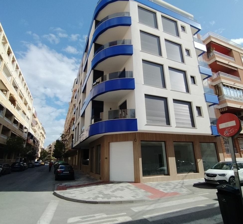 2-bedroom Apartment In Torrevieja, Spain (88 M²)