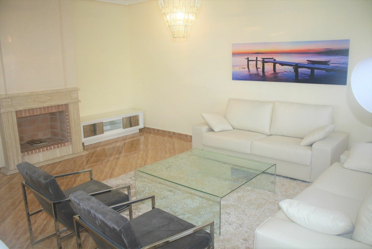 3-bedroom Villa In Torrevieja, Spain (315 M²)