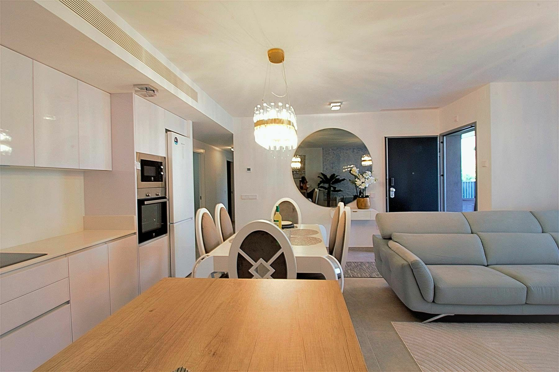 3-bedroom Apartment In Santa Pola, Spain (93 M²)