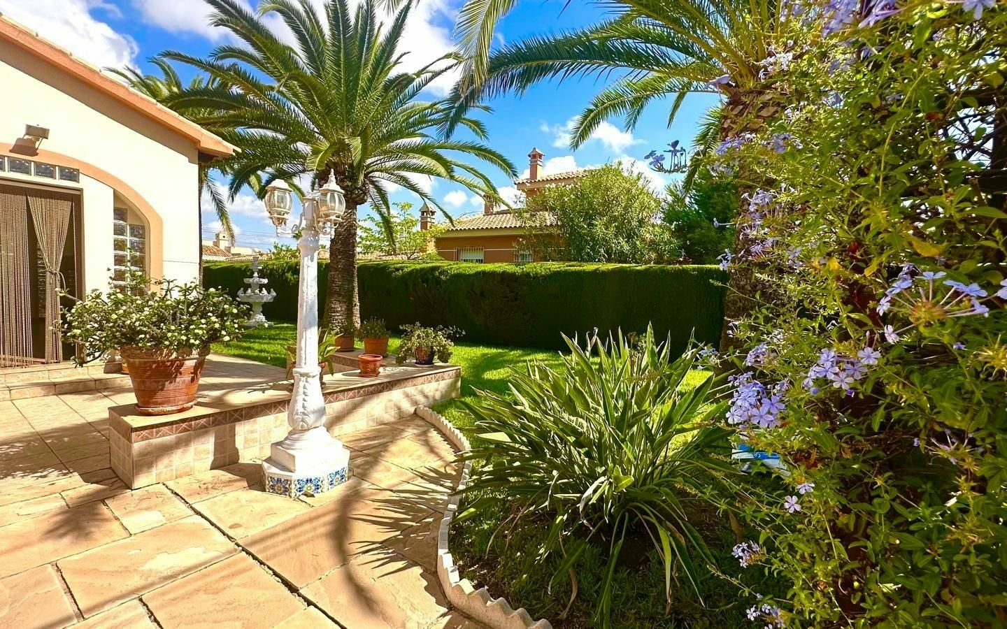 3-bedroom Villa In Cabo Roig, Spain (141 M²)