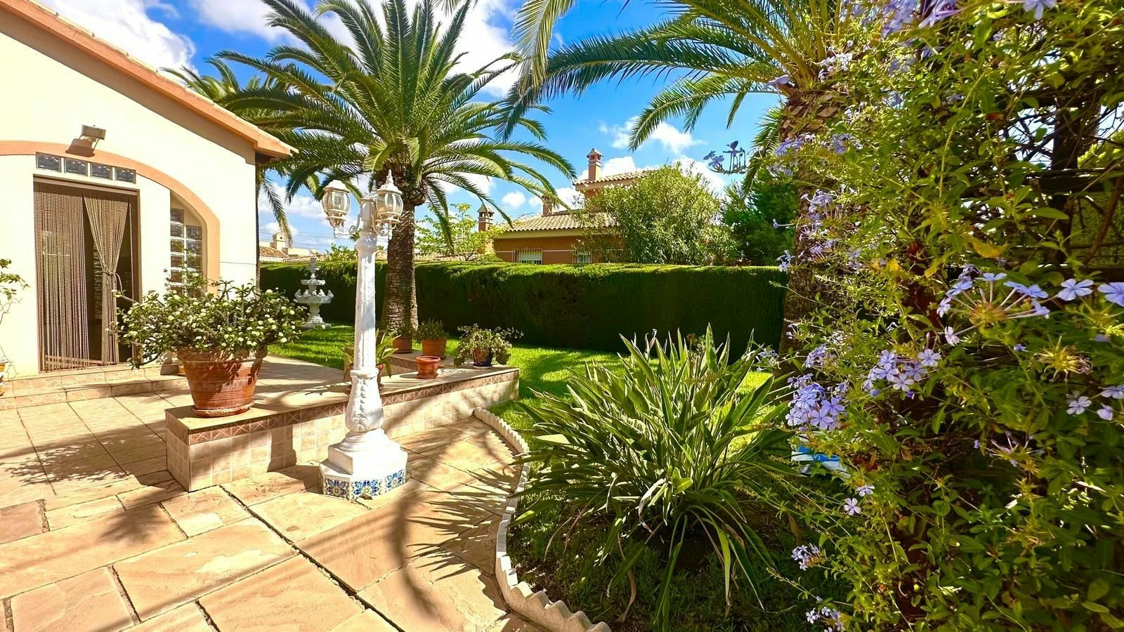 3-bedroom Villa In Cabo Roig, Spain (141 M²)