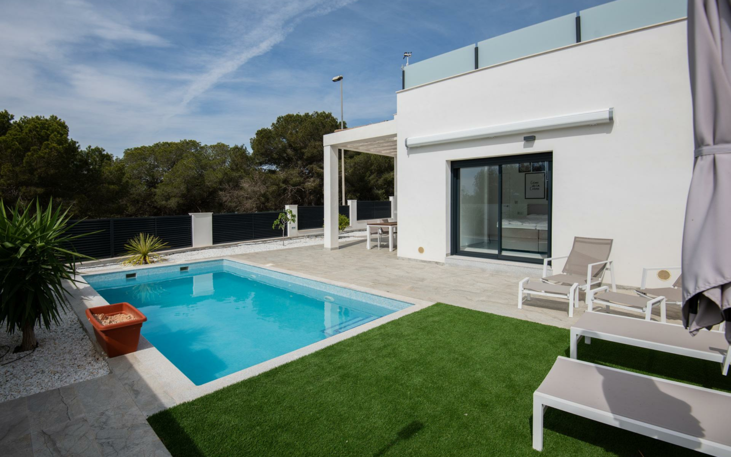 2-bedroom Villa In Pilar De La Horadada, Spain (108 M²)