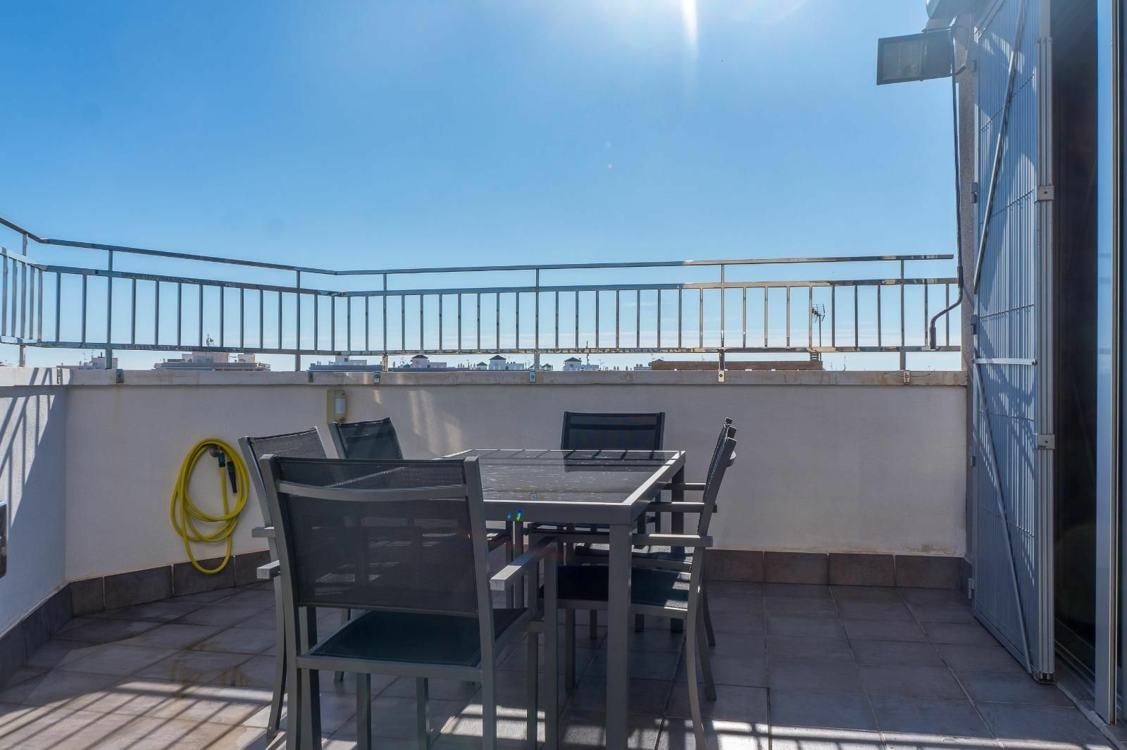 2-5-980527 3-bedroom Apartment In Torrevieja, Spain (205 M²)
