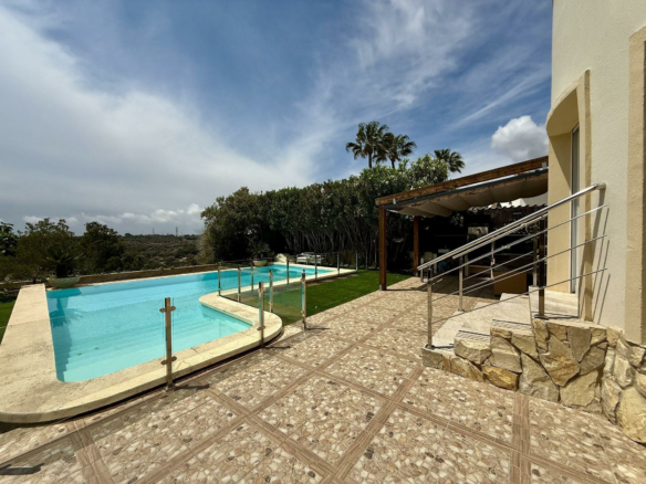 4-bedroom Villa In Orihuela Costa, Spain (137 M²)