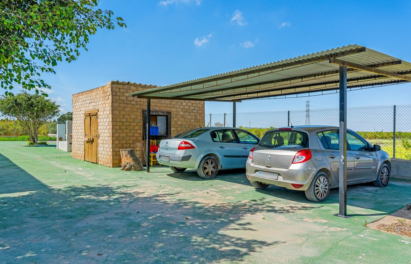 6-bedroom Villa In Los Montesinos, Spain (340 M²)