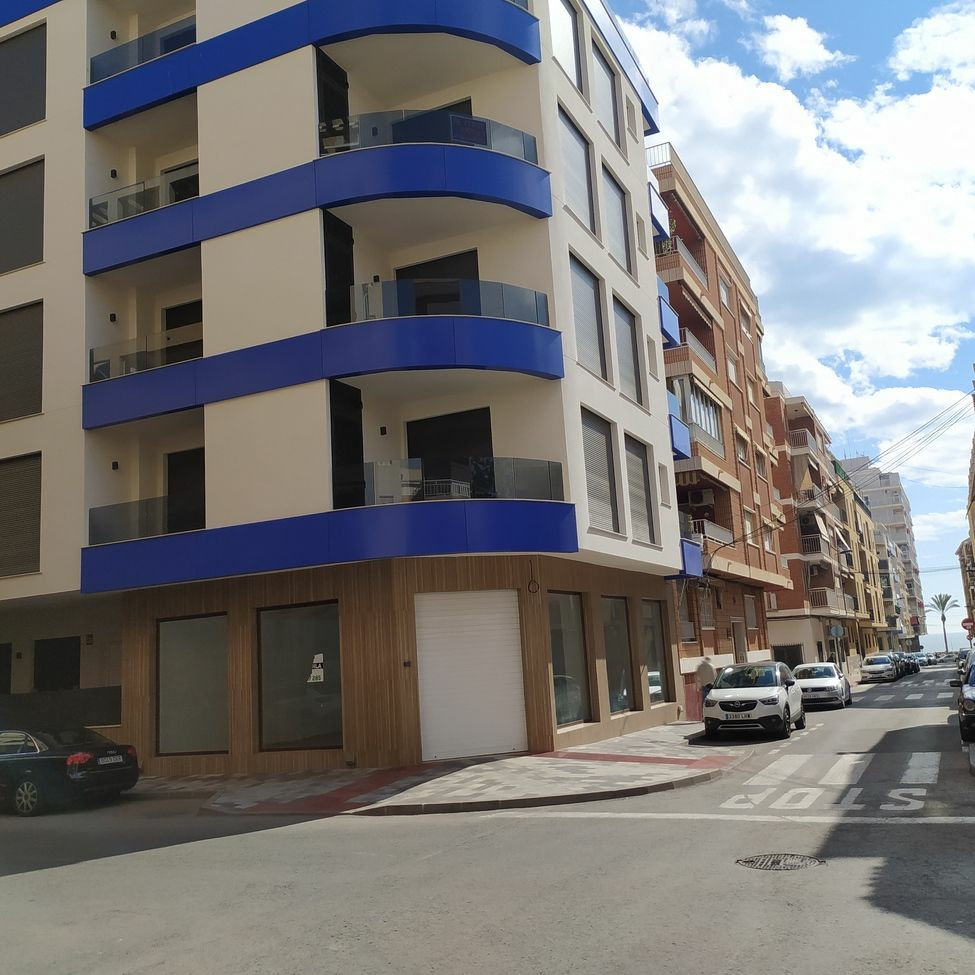 2-bedroom Apartment In Torrevieja, Spain (88 M²)