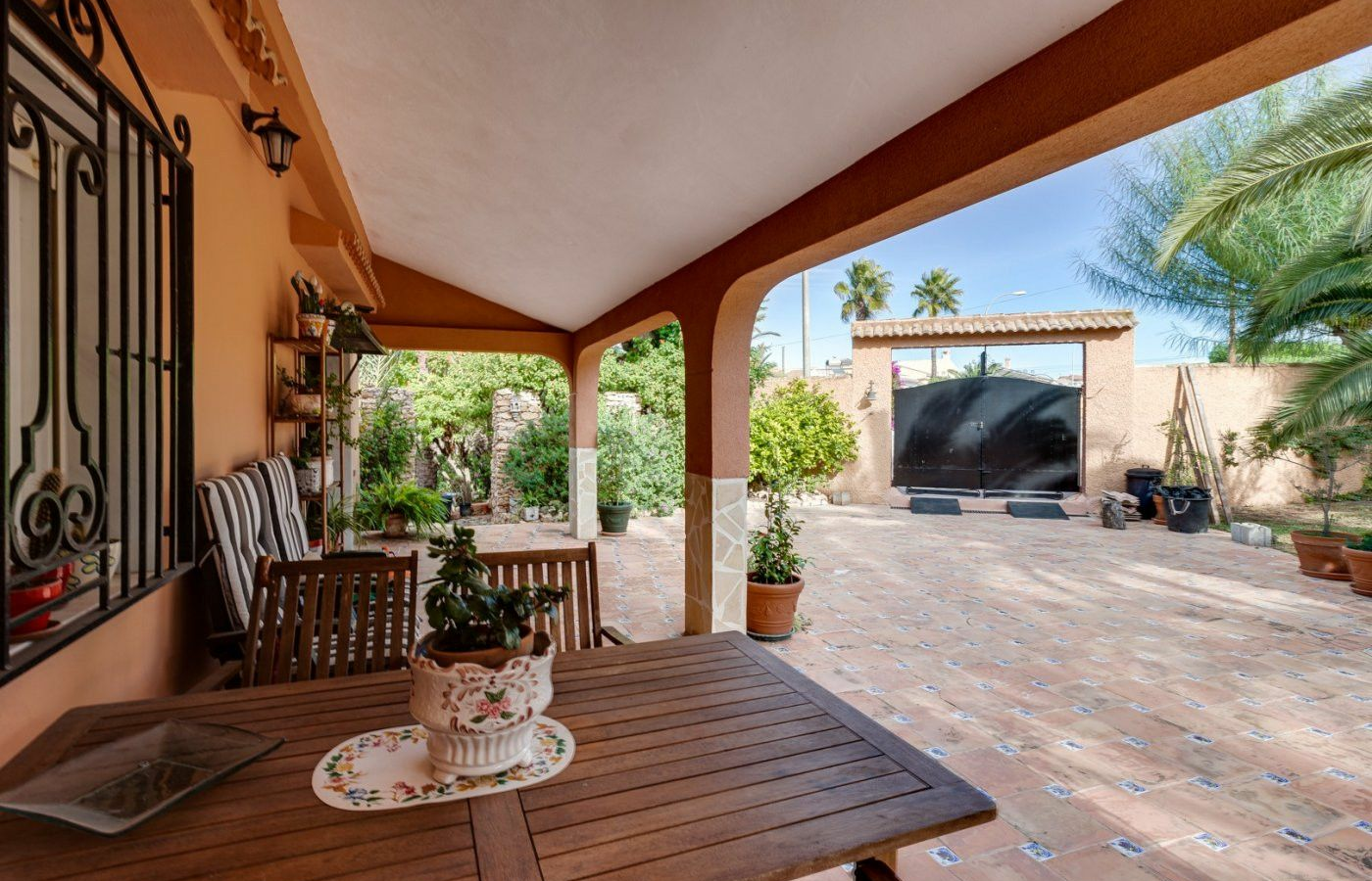 5-bedroom Villa In Torrevieja, Spain (568 M²)
