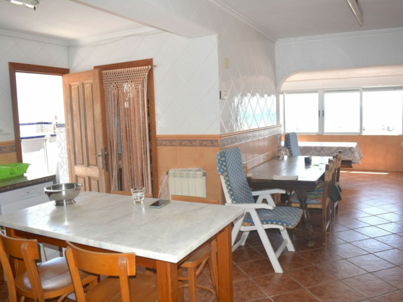 6-bedroom Villa In Guardamar Del Segura, Spain (199 M²)