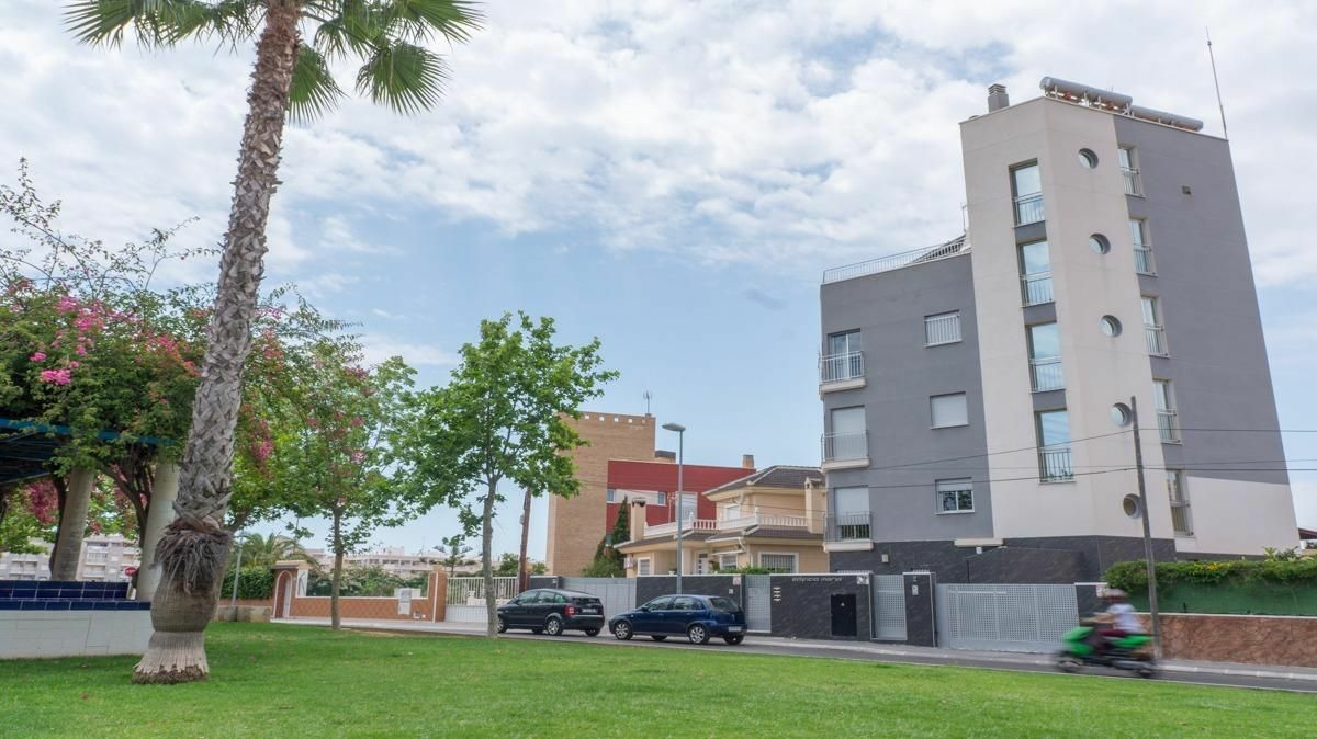 3-bedroom Apartment In Torrevieja, Spain (205 M²)
