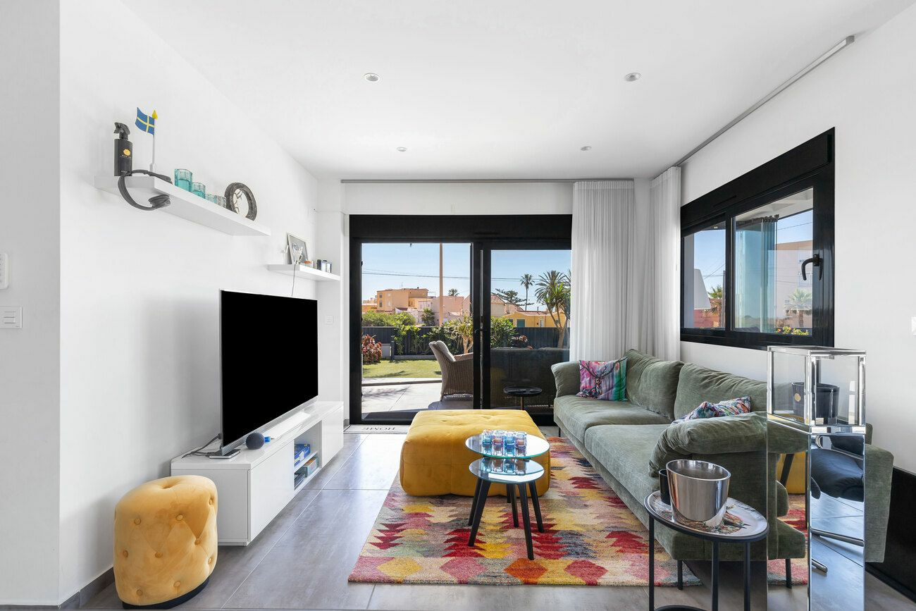 4-bedroom Villa In Torrevieja, Spain