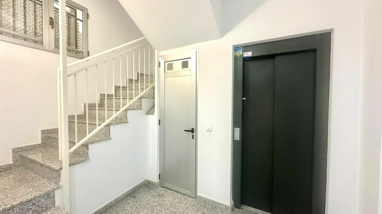 2-6-4b600b 2-bedroom Apartment In Torrevieja, Spain (78 M²)