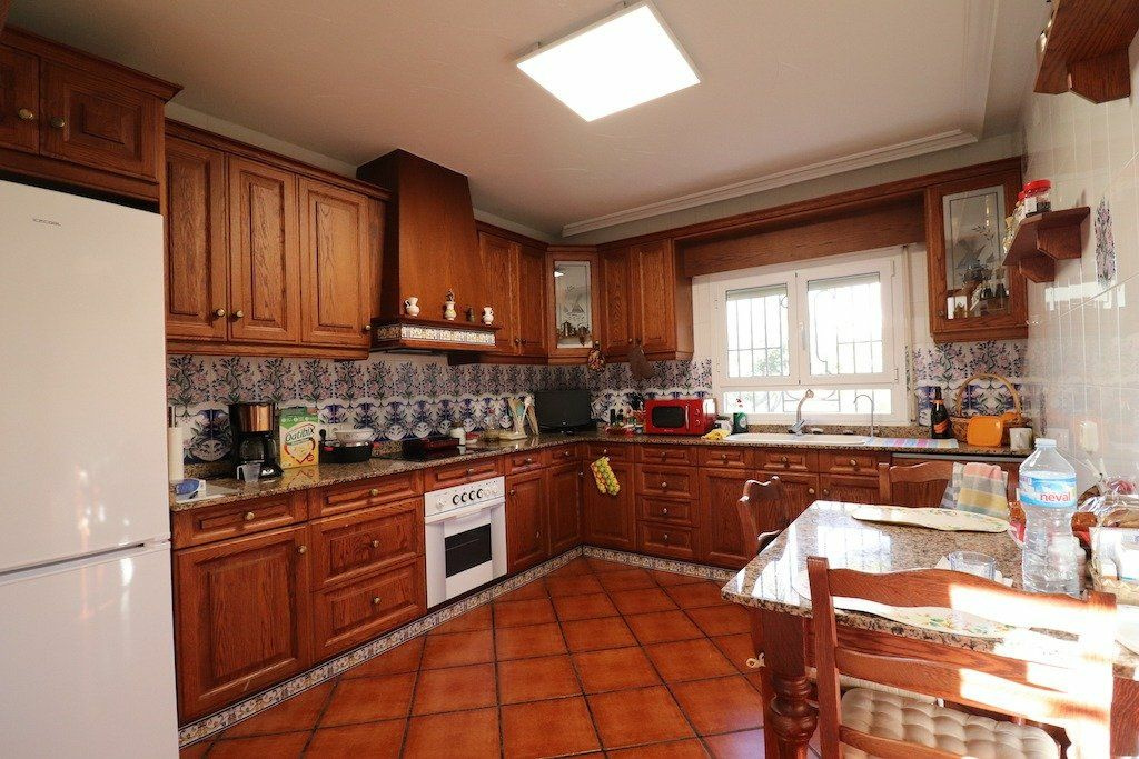 5-bedroom Villa In Torrevieja, Spain (380 M²)