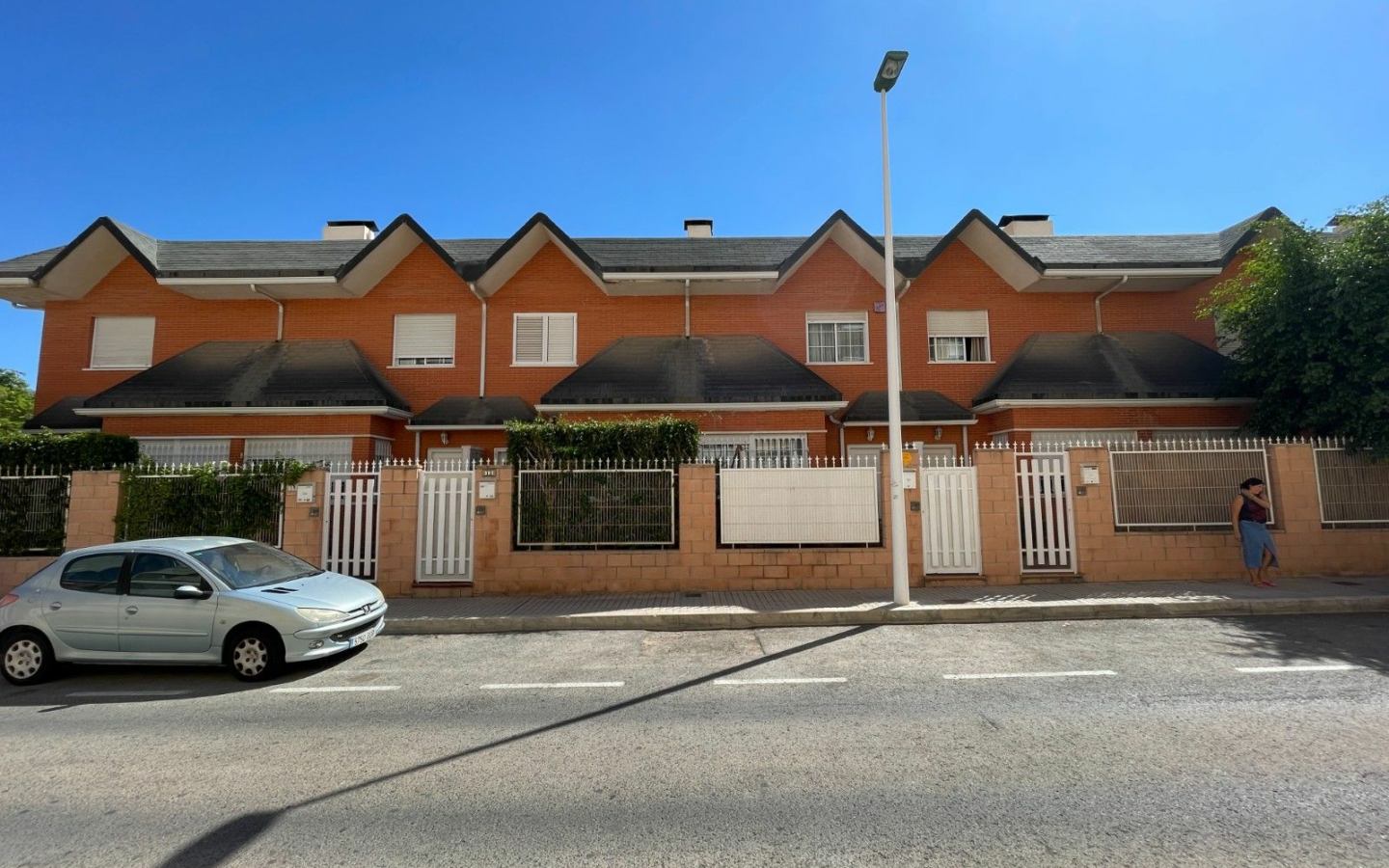 4-bedroom House In Elche, Spain (150 M²)