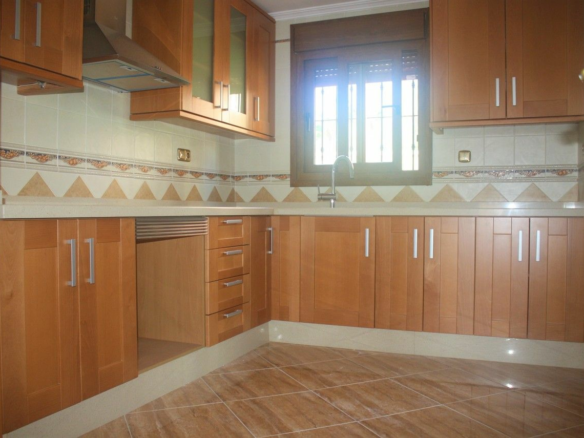 3-bedroom Villa In Torrevieja, Spain (315 M²)