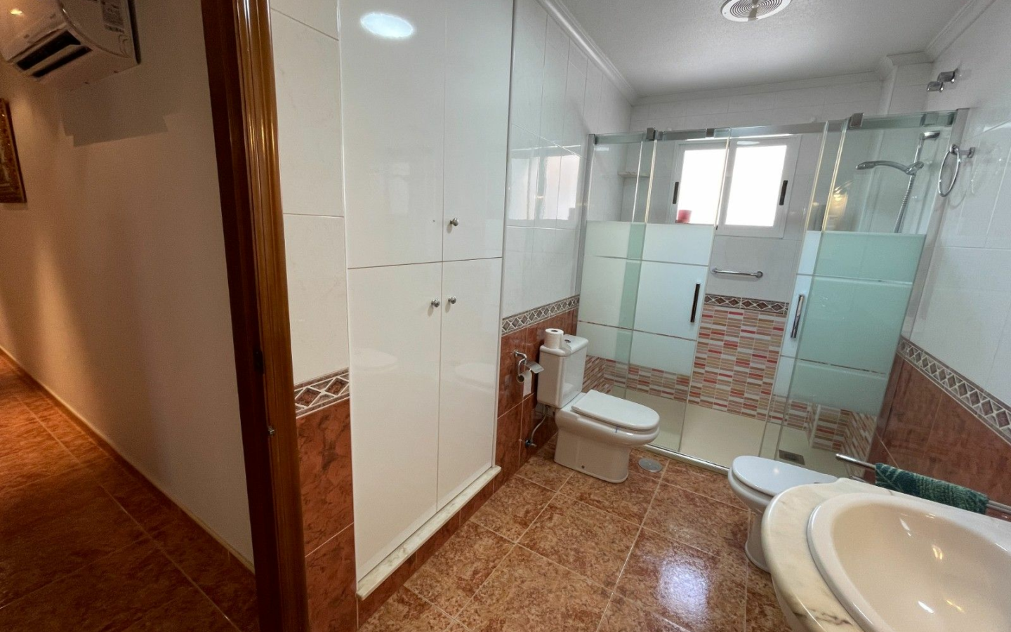 5-bedroom House In Formentera Del Segura, Spain (400 M²)