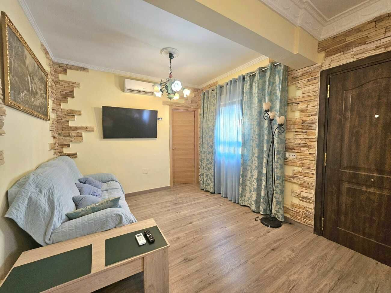 3-bedroom Villa In Torrevieja, Spain (74 M²)