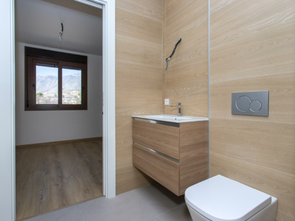 3-bedroom Country Land In Hondon De Las Nieves, Spain (120 M²)