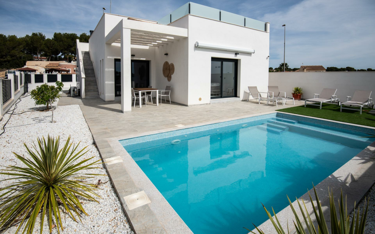 2-bedroom Villa In Pilar De La Horadada, Spain (108 M²)