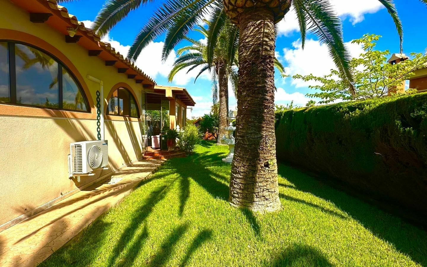 3-bedroom Villa In Cabo Roig, Spain (141 M²)