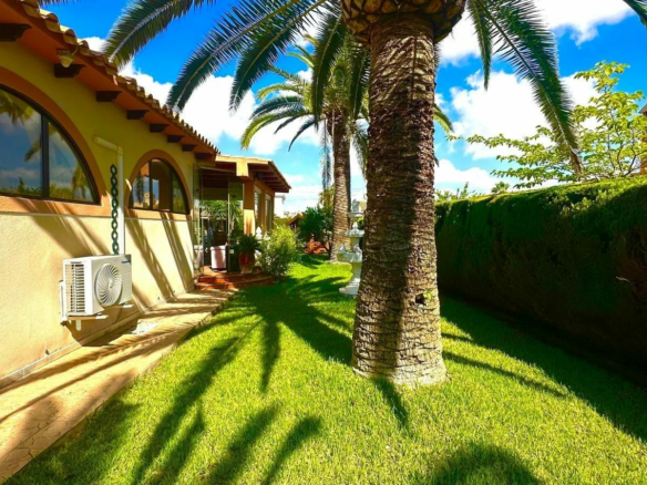 3-bedroom Villa In Cabo Roig, Spain (141 M²)