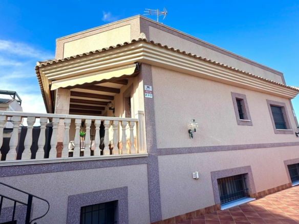 4-bedroom House In Torrevieja, Spain (260 M²)