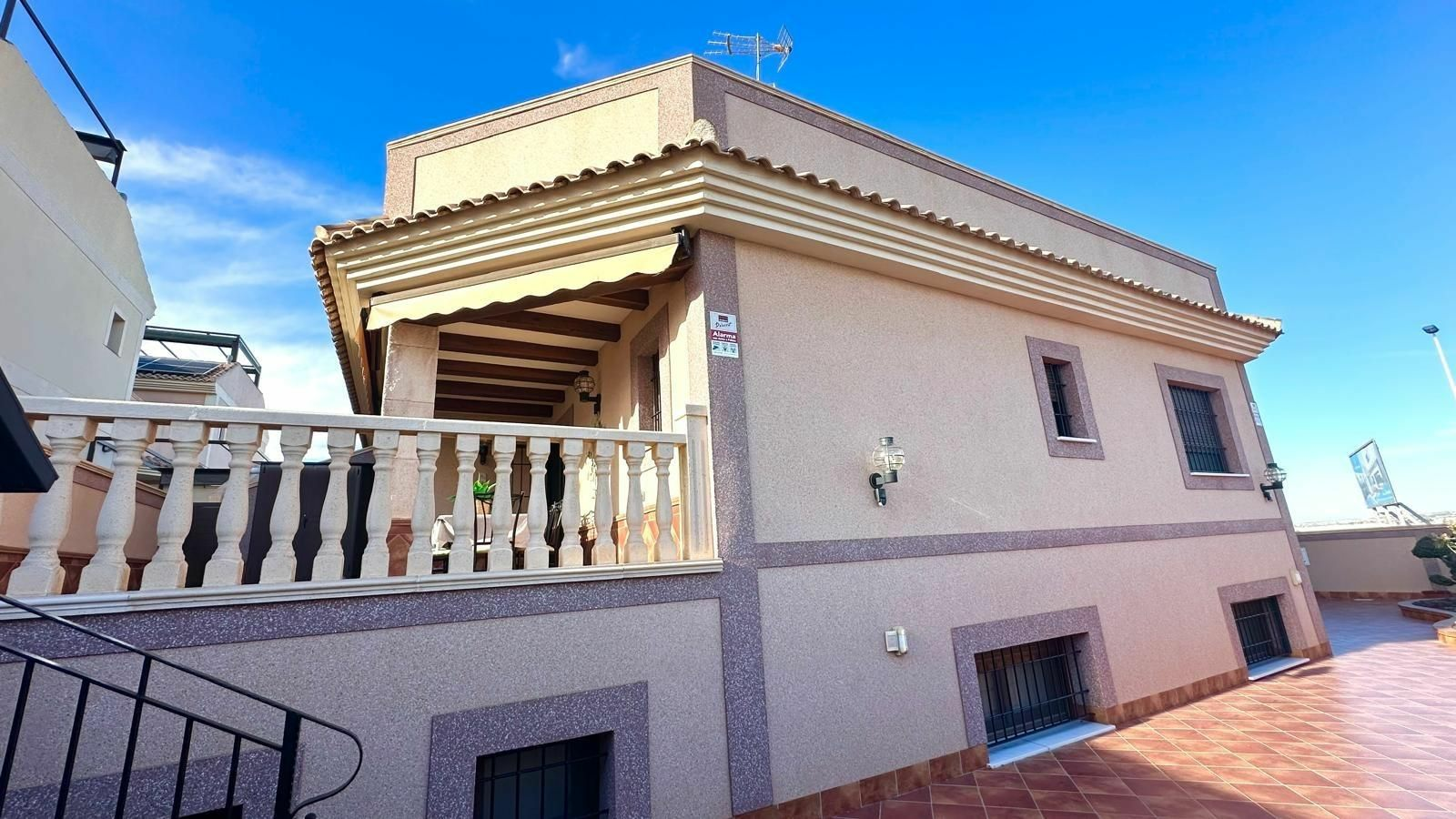 4-bedroom House In Torrevieja, Spain (260 M²)
