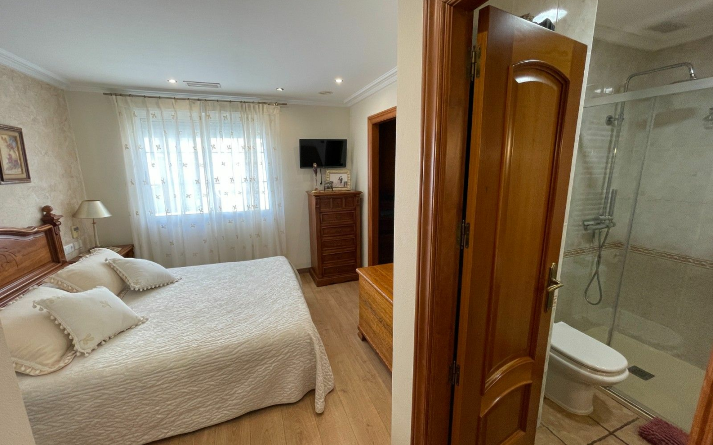 4-bedroom House In Elche, Spain (150 M²)