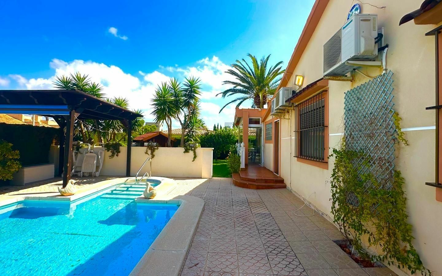 3-bedroom Villa In Cabo Roig, Spain (141 M²)