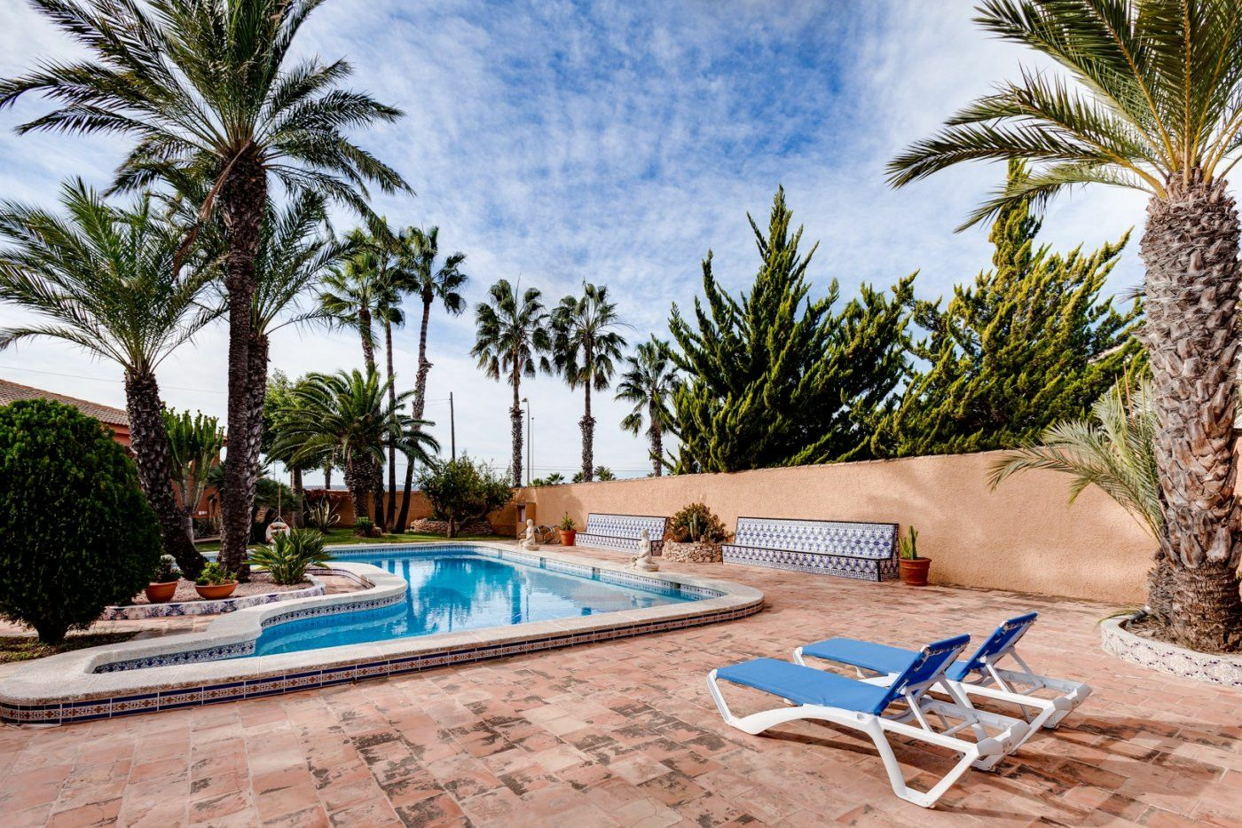 5-bedroom Villa In Torrevieja, Spain (568 M²)