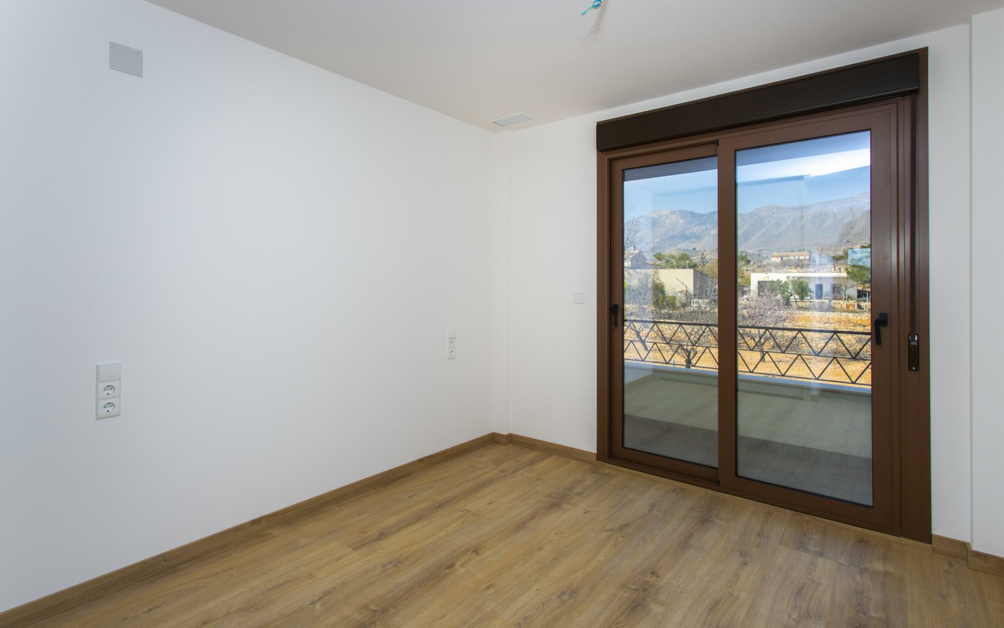 3-bedroom Country Land In Hondon De Las Nieves, Spain (120 M²)